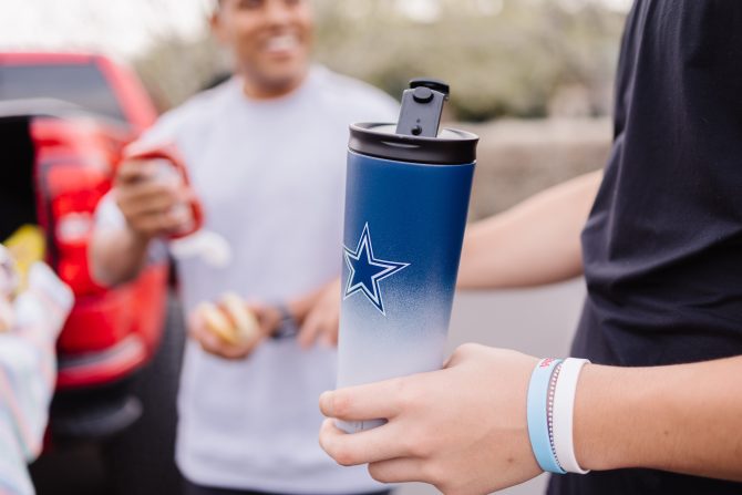 NFL Two-Tone Classic Tumbler with Flip Lid and Straw Lid